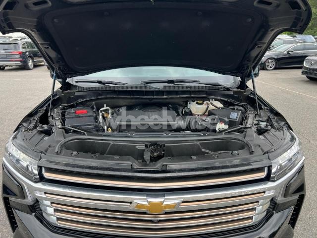 Photo 2 of 2021 CHEVROLET TAHOE K1500 HIGH COUNTRY (VIN 1GNSKTKLXMR122501)