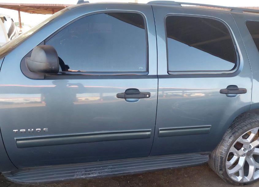 Photo 14 of 2010 Chevrolet Tahoe LS (VIN 1GNUCAE02AR266079)