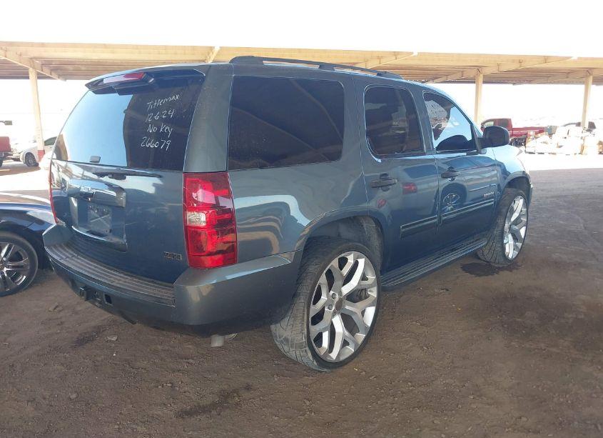 Photo 4 of 2010 Chevrolet Tahoe LS (VIN 1GNUCAE02AR266079)