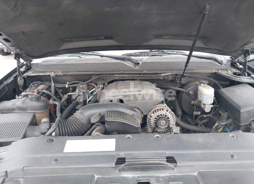 Photo 10 of 2010 Chevrolet Tahoe LS (VIN 1GNUCAE02AR277955)