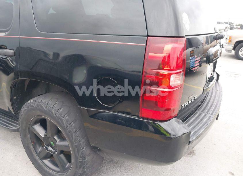 Photo 6 of 2010 Chevrolet Tahoe LS (VIN 1GNUCAE02AR277955)