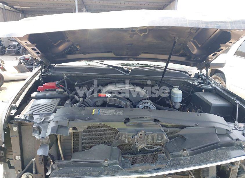 Photo 10 of 2010 Chevrolet Tahoe LS (VIN 1GNUCAE02AR290222)