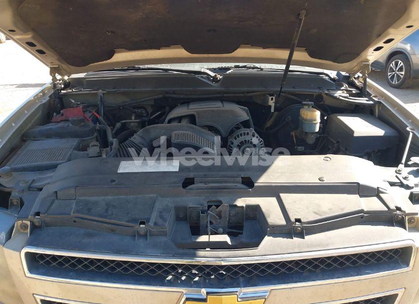 Photo 10 of 2010 Chevrolet Tahoe LS (VIN 1GNUCAE03AR179713)