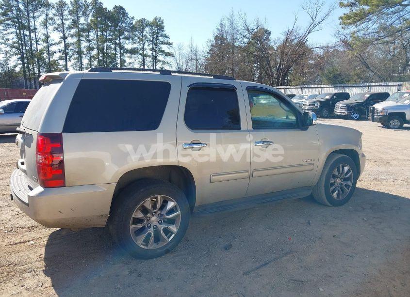 Photo 13 of 2010 Chevrolet Tahoe LS (VIN 1GNUCAE03AR179713)