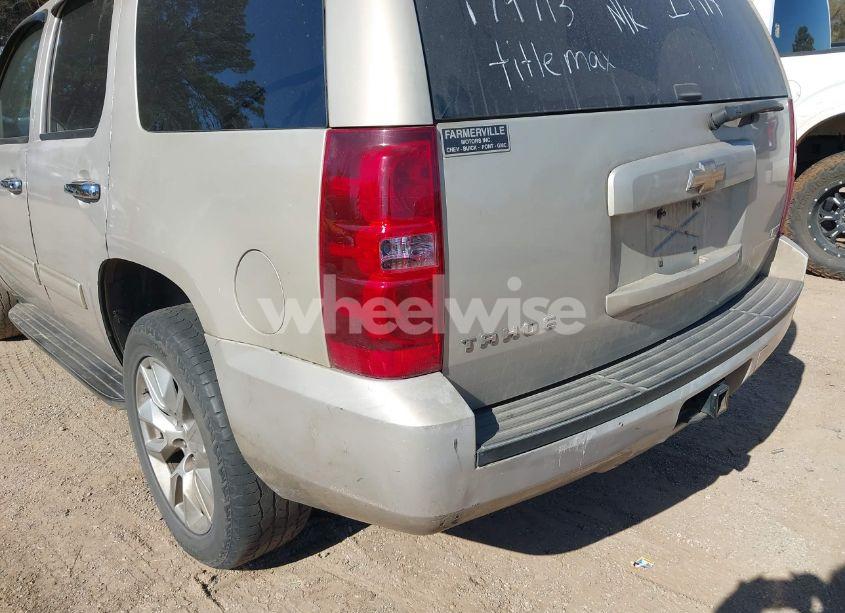 Photo 6 of 2010 Chevrolet Tahoe LS (VIN 1GNUCAE03AR179713)