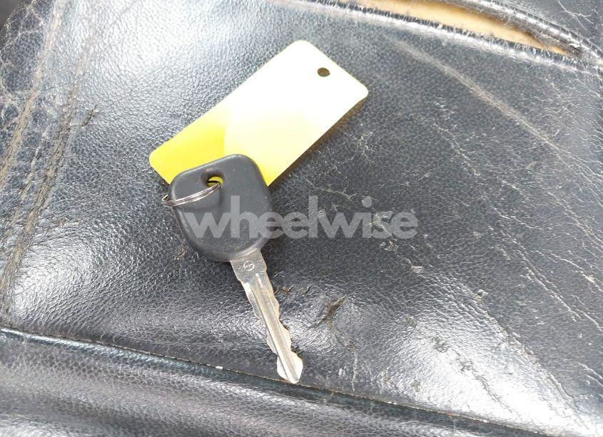 Photo 11 of 2010 Chevrolet Tahoe LS (VIN 1GNUCAE03AR191733)