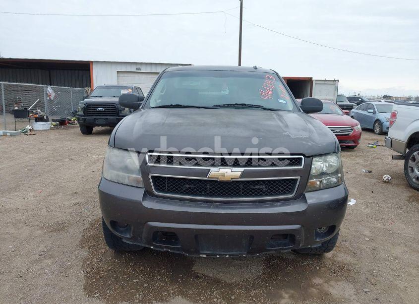 Photo 12 of 2010 Chevrolet Tahoe LS (VIN 1GNUCAE03AR191733)