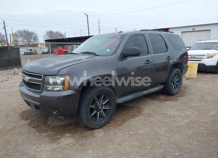 Photo 2 of 2010 Chevrolet Tahoe LS (VIN 1GNUCAE03AR191733)