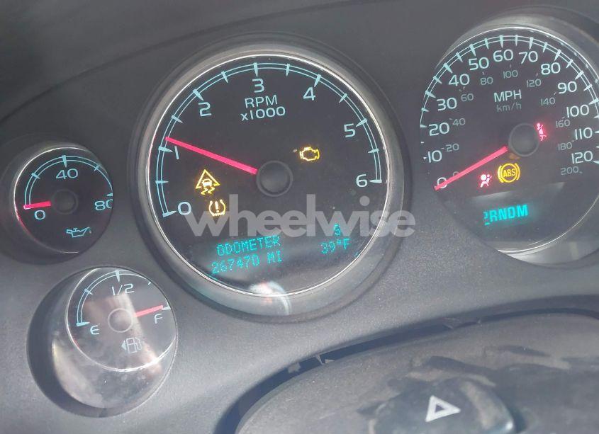 Photo 7 of 2010 Chevrolet Tahoe LS (VIN 1GNUCAE03AR191733)