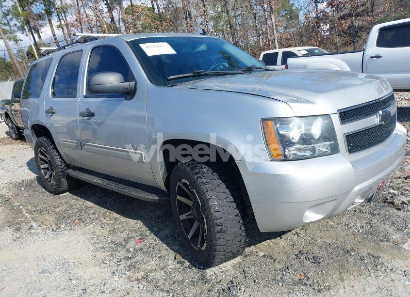 2010 Chevrolet Tahoe LS (VIN 1GNUCAE09AR114252) main photo