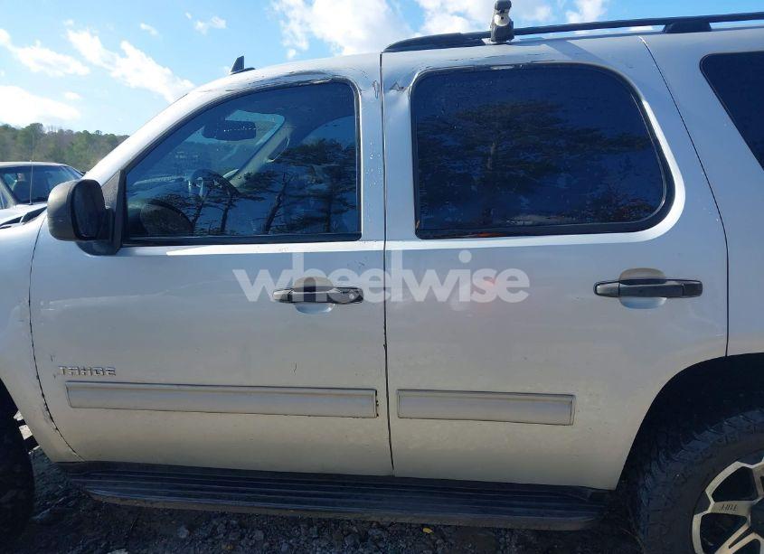 Photo 15 of 2010 Chevrolet Tahoe LS (VIN 1GNUCAE09AR114252)