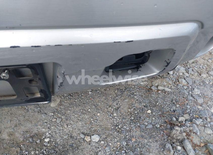 Photo 6 of 2010 Chevrolet Tahoe LS (VIN 1GNUCAE09AR114252)