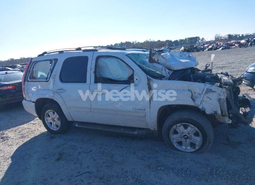 Photo 14 of 2010 Chevrolet Tahoe LT (VIN 1GNUCBE02AR283082)
