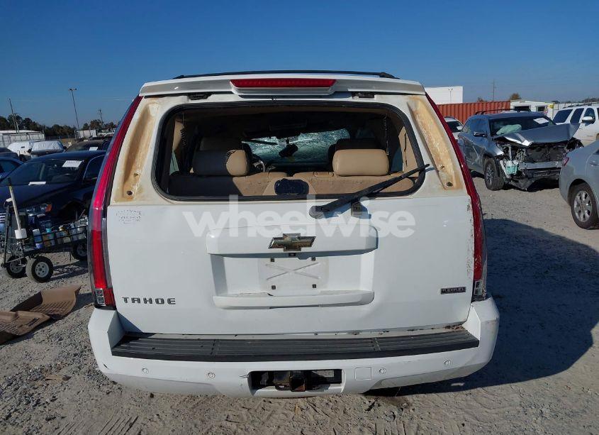 Photo 17 of 2010 Chevrolet Tahoe LT (VIN 1GNUCBE02AR283082)