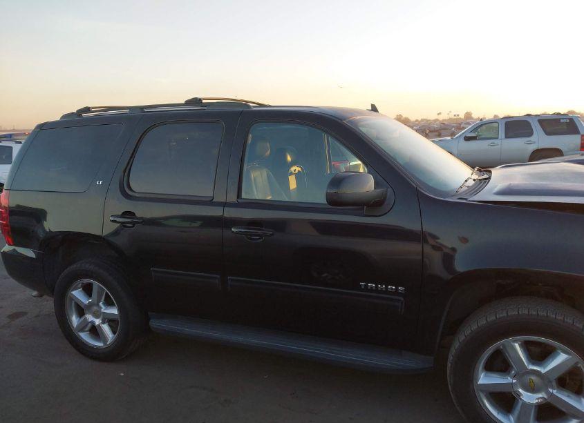 Photo 13 of 2010 Chevrolet Tahoe LT (VIN 1GNUCBE02AR285348)