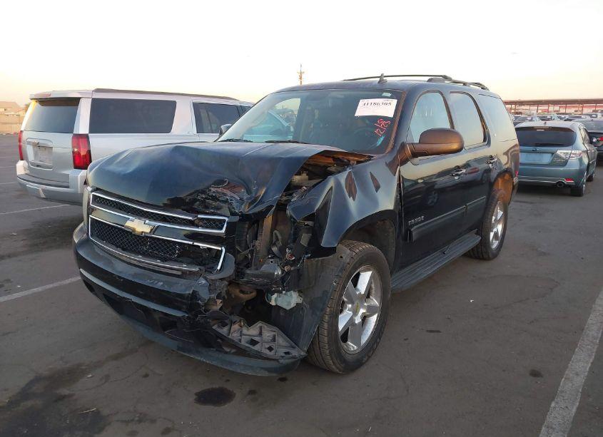 Photo 2 of 2010 Chevrolet Tahoe LT (VIN 1GNUCBE02AR285348)