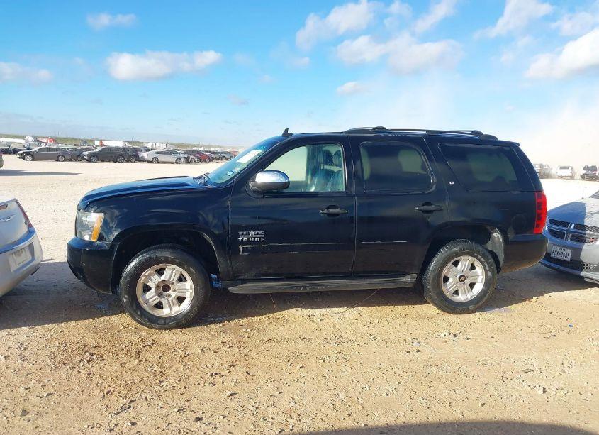 Photo 14 of 2010 Chevrolet Tahoe LT (VIN 1GNUCBE03AR290154)