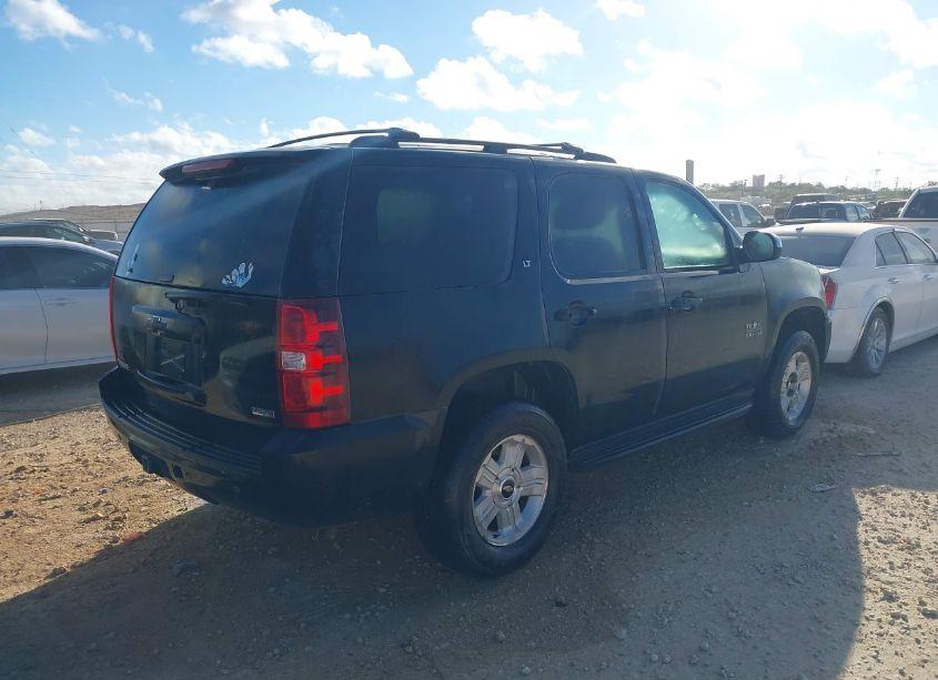 Photo 4 of 2010 Chevrolet Tahoe LT (VIN 1GNUCBE03AR290154)