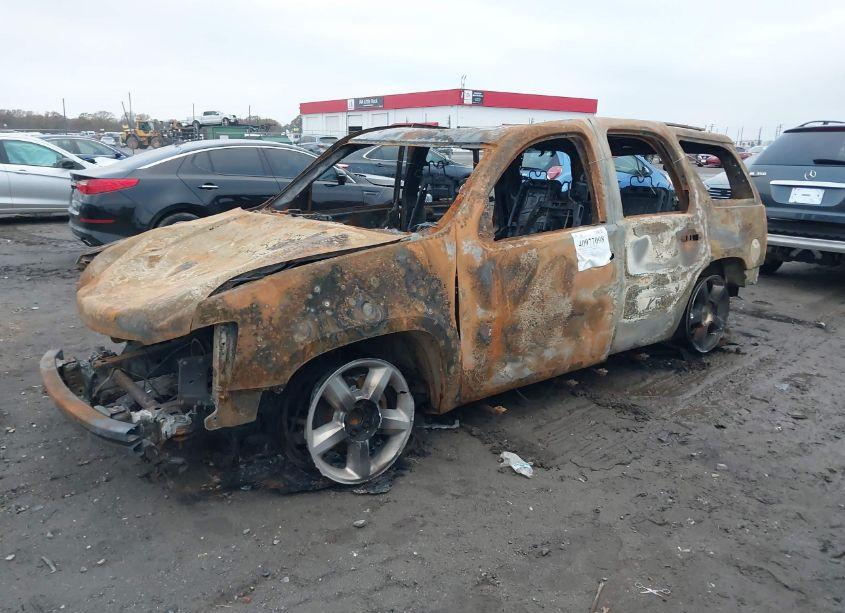 Photo 2 of 2010 Chevrolet Tahoe LT (VIN 1GNUCBE04AR224406)