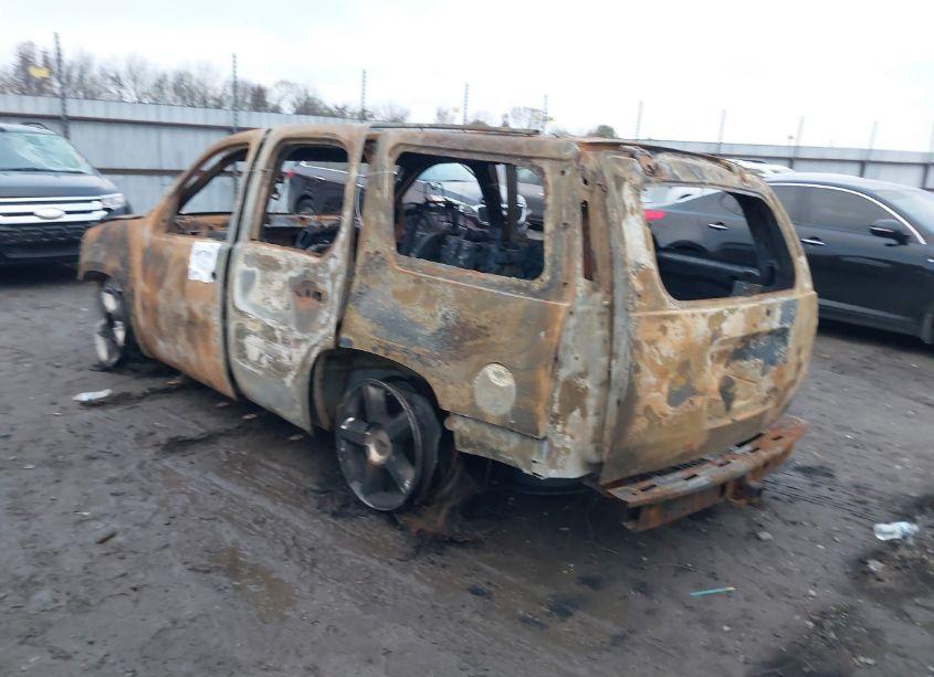 Photo 3 of 2010 Chevrolet Tahoe LT (VIN 1GNUCBE04AR224406)