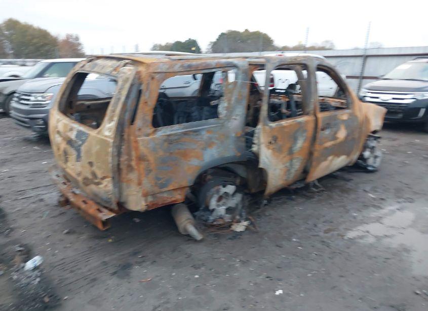 Photo 4 of 2010 Chevrolet Tahoe LT (VIN 1GNUCBE04AR224406)