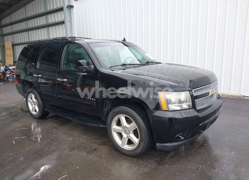 2010 Chevrolet Tahoe LT (VIN 1GNUCBE05AR114061) main photo