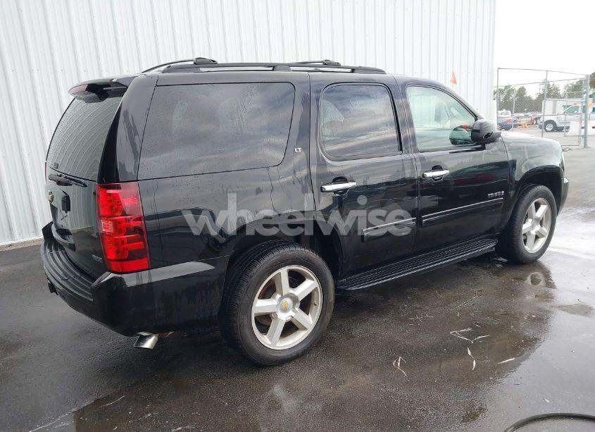 Photo 4 of 2010 Chevrolet Tahoe LT (VIN 1GNUCBE05AR114061)