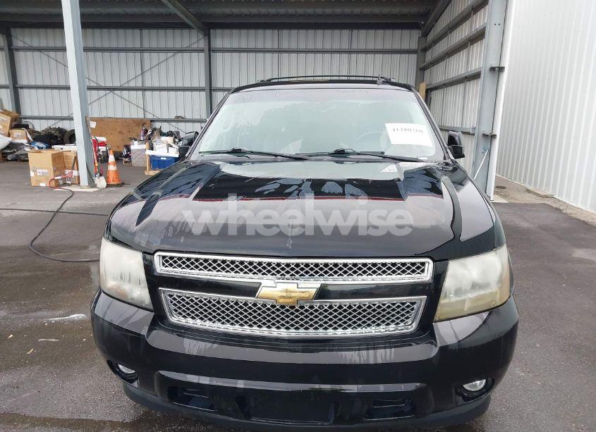 Photo 6 of 2010 Chevrolet Tahoe LT (VIN 1GNUCBE05AR114061)