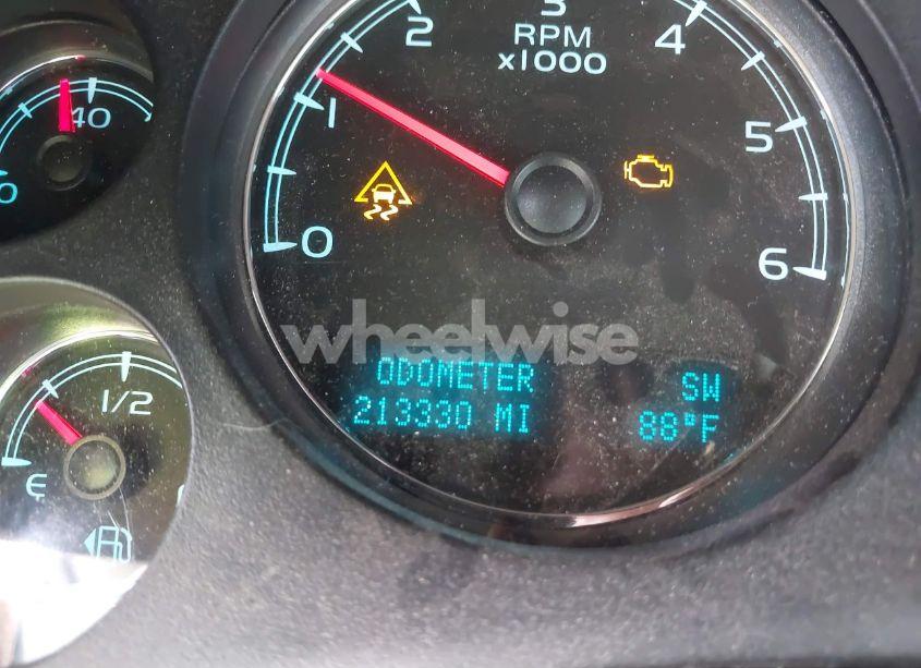 Photo 15 of 2010 Chevrolet Tahoe LT (VIN 1GNUCBE06AR172499)