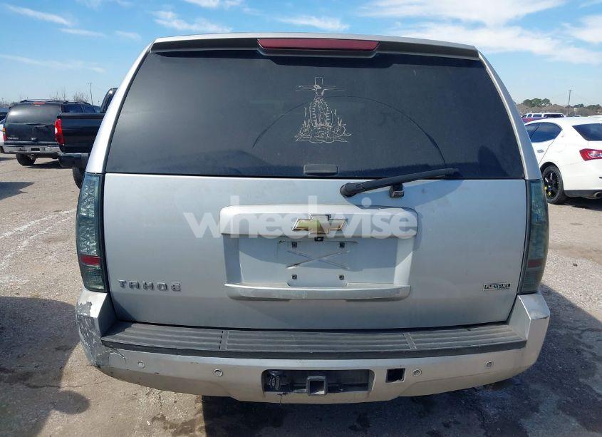 Photo 16 of 2010 Chevrolet Tahoe LT (VIN 1GNUCBE06AR172499)