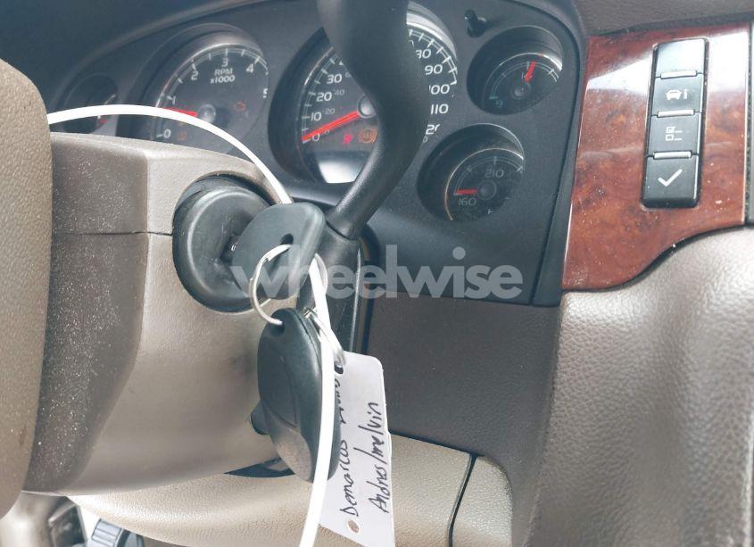 Photo 11 of 2010 Chevrolet Tahoe LT (VIN 1GNUCBE09AR216446)