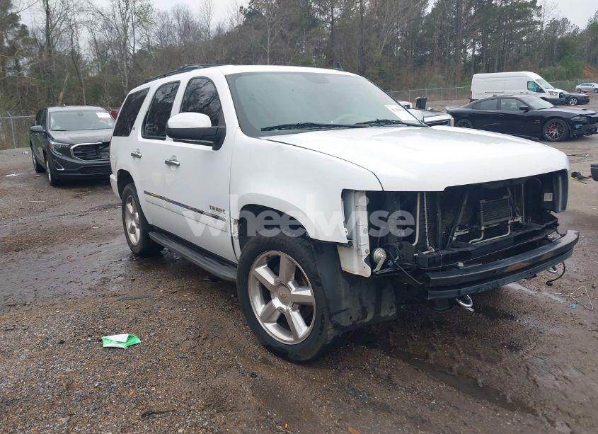 2010 Chevrolet Tahoe LTZ (VIN 1GNUCCE00AR192124) main photo