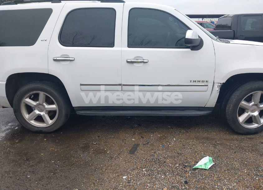 Photo 14 of 2010 Chevrolet Tahoe LTZ (VIN 1GNUCCE00AR192124)