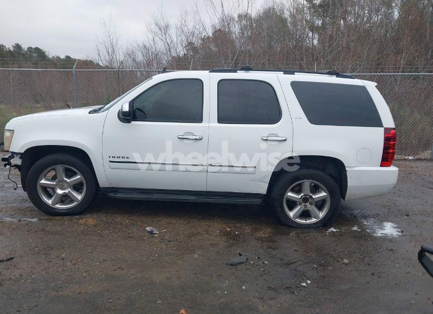 Photo 15 of 2010 Chevrolet Tahoe LTZ (VIN 1GNUCCE00AR192124)
