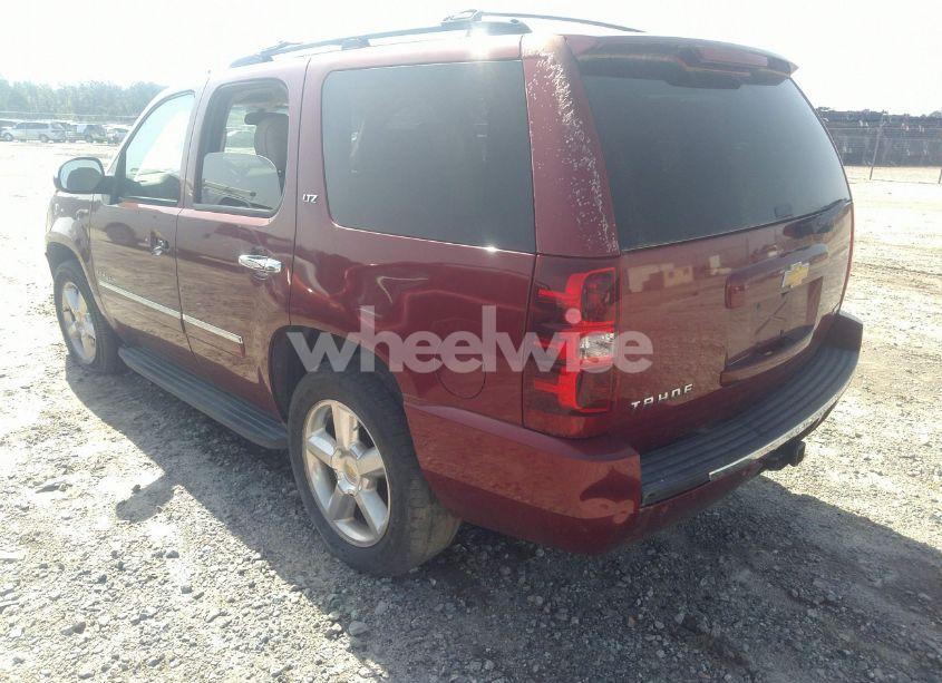 Photo 3 of 2010 Chevrolet Tahoe LTZ (VIN 1GNUCCE03AR183627)