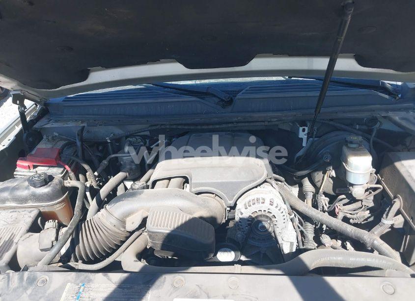 Photo 10 of 2010 Chevrolet Tahoe LTZ (VIN 1GNUCCE05AR176503)