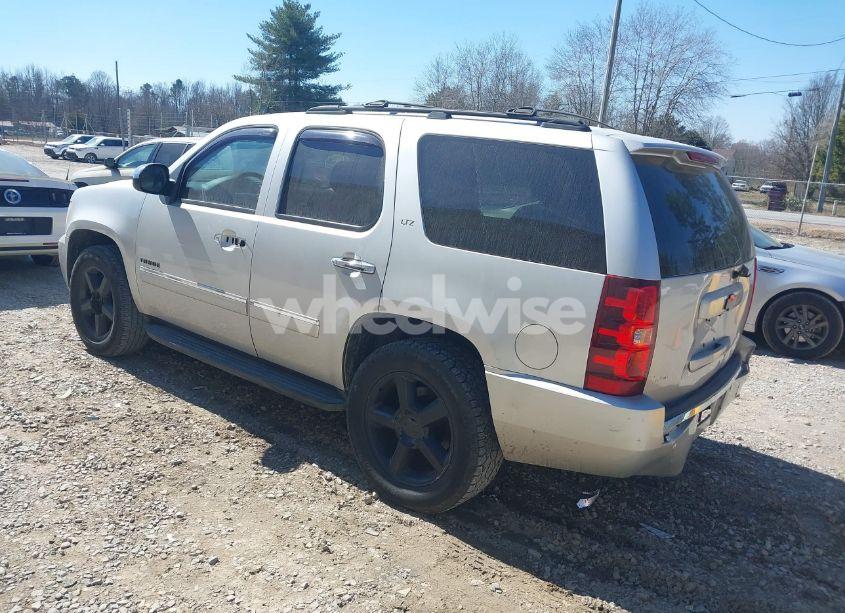 Photo 3 of 2010 Chevrolet Tahoe LTZ (VIN 1GNUCCE05AR176503)
