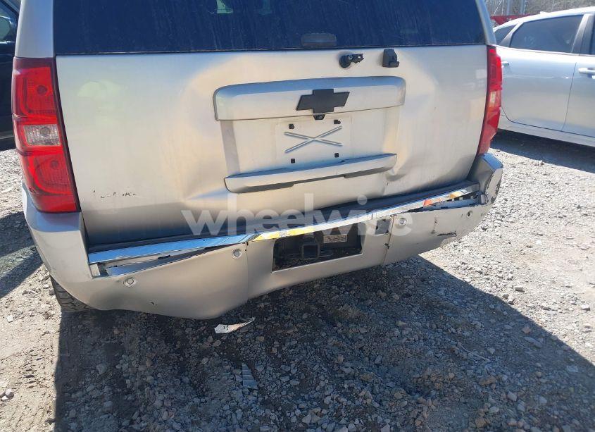 Photo 6 of 2010 Chevrolet Tahoe LTZ (VIN 1GNUCCE05AR176503)