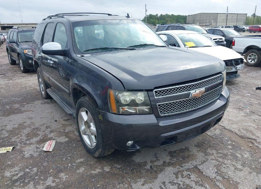 2010 Chevrolet Tahoe LTZ (VIN 1GNUCCE08AR164913) main photo