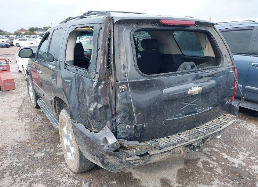 Photo 3 of 2010 Chevrolet Tahoe LTZ (VIN 1GNUCCE08AR164913)