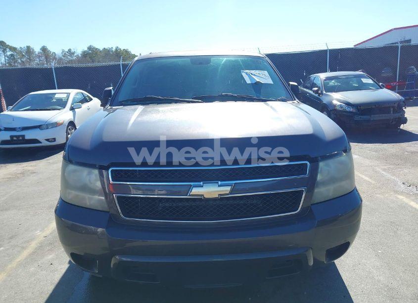 Photo 12 of 2010 Chevrolet Suburban 1500 LS (VIN 1GNUCHE07AR125498)