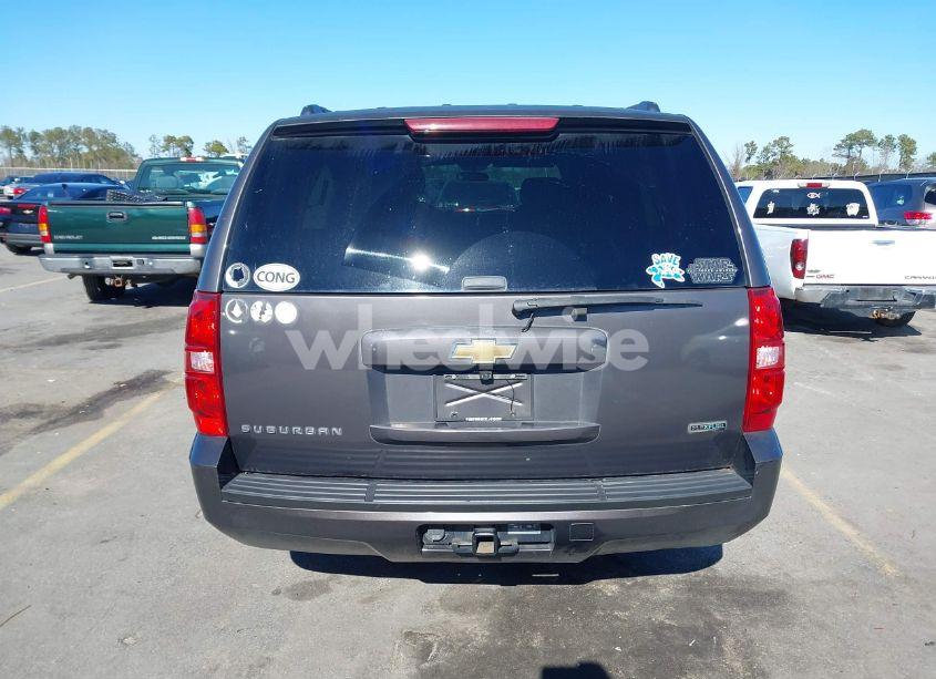 Photo 16 of 2010 Chevrolet Suburban 1500 LS (VIN 1GNUCHE07AR125498)
