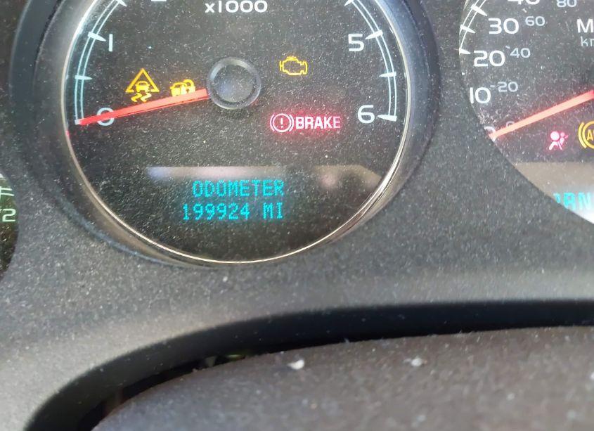 Photo 7 of 2010 Chevrolet Suburban 1500 LS (VIN 1GNUCHE07AR133679)