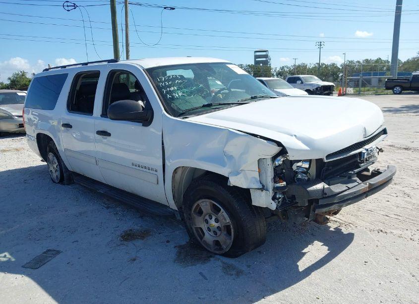 2010 Chevrolet Suburban 1500 LS (VIN 1GNUCHE07AR165189) main photo