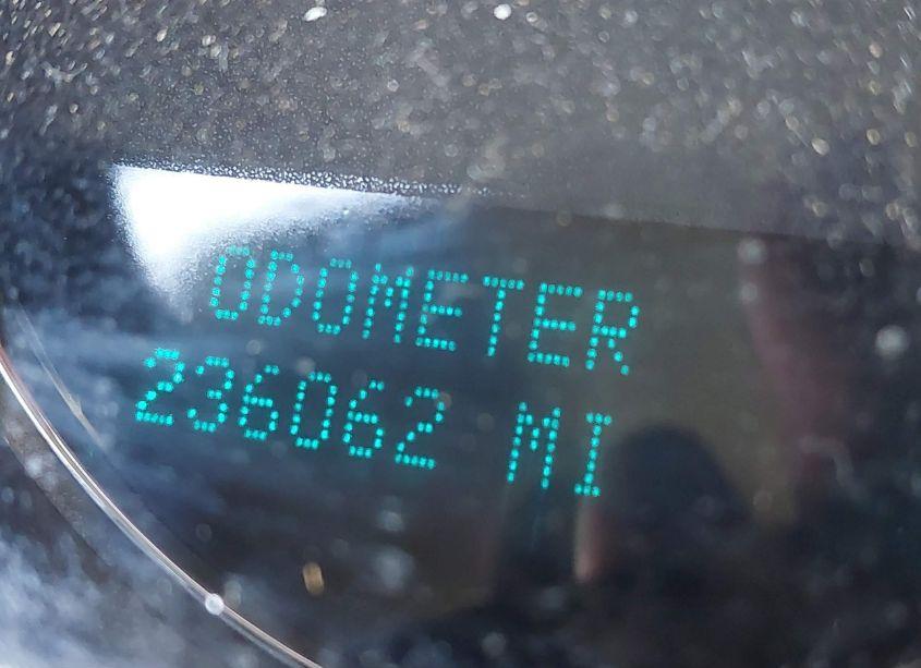 Photo 16 of 2010 Chevrolet Suburban 1500 LS (VIN 1GNUCHE07AR165189)