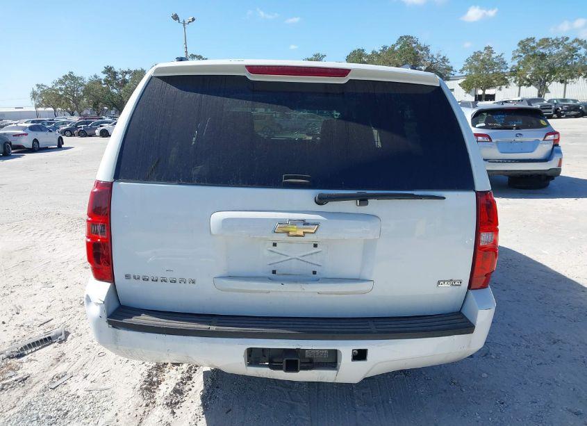 Photo 17 of 2010 Chevrolet Suburban 1500 LS (VIN 1GNUCHE07AR165189)