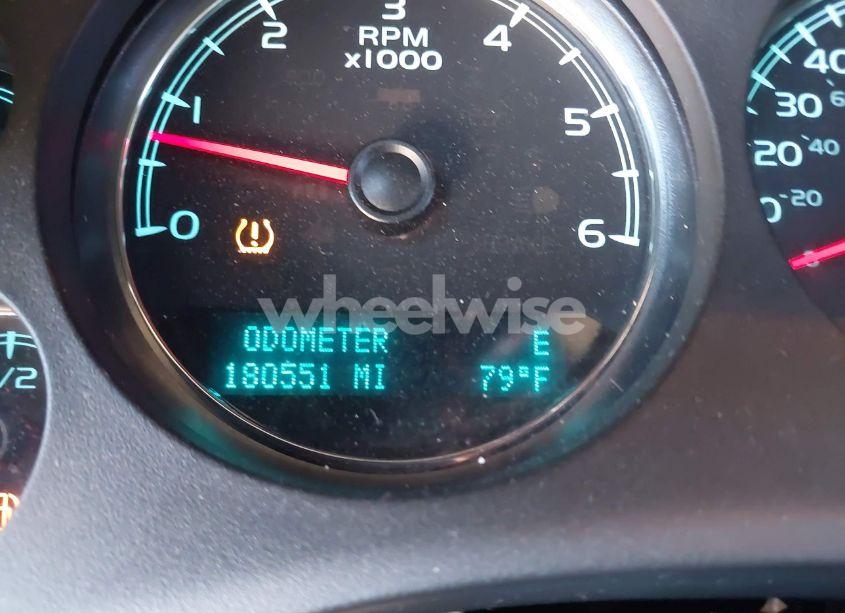 Photo 15 of 2010 Chevrolet Suburban 1500 LS (VIN 1GNUCHE09AR167462)