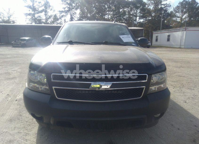 Photo 12 of 2010 Chevrolet Suburban 1500 LT1 (VIN 1GNUCJE01AR196820)