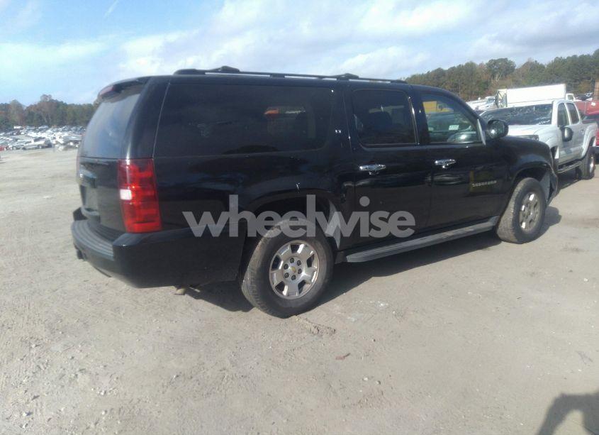 Photo 4 of 2010 Chevrolet Suburban 1500 LT1 (VIN 1GNUCJE01AR196820)