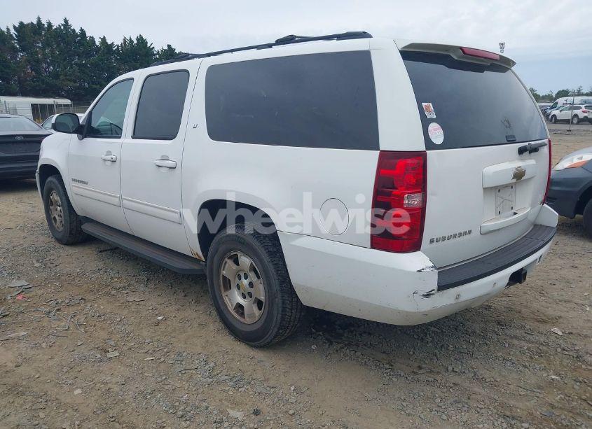 Photo 3 of 2010 Chevrolet Suburban 1500 LT1 (VIN 1GNUCJE01AR199247)